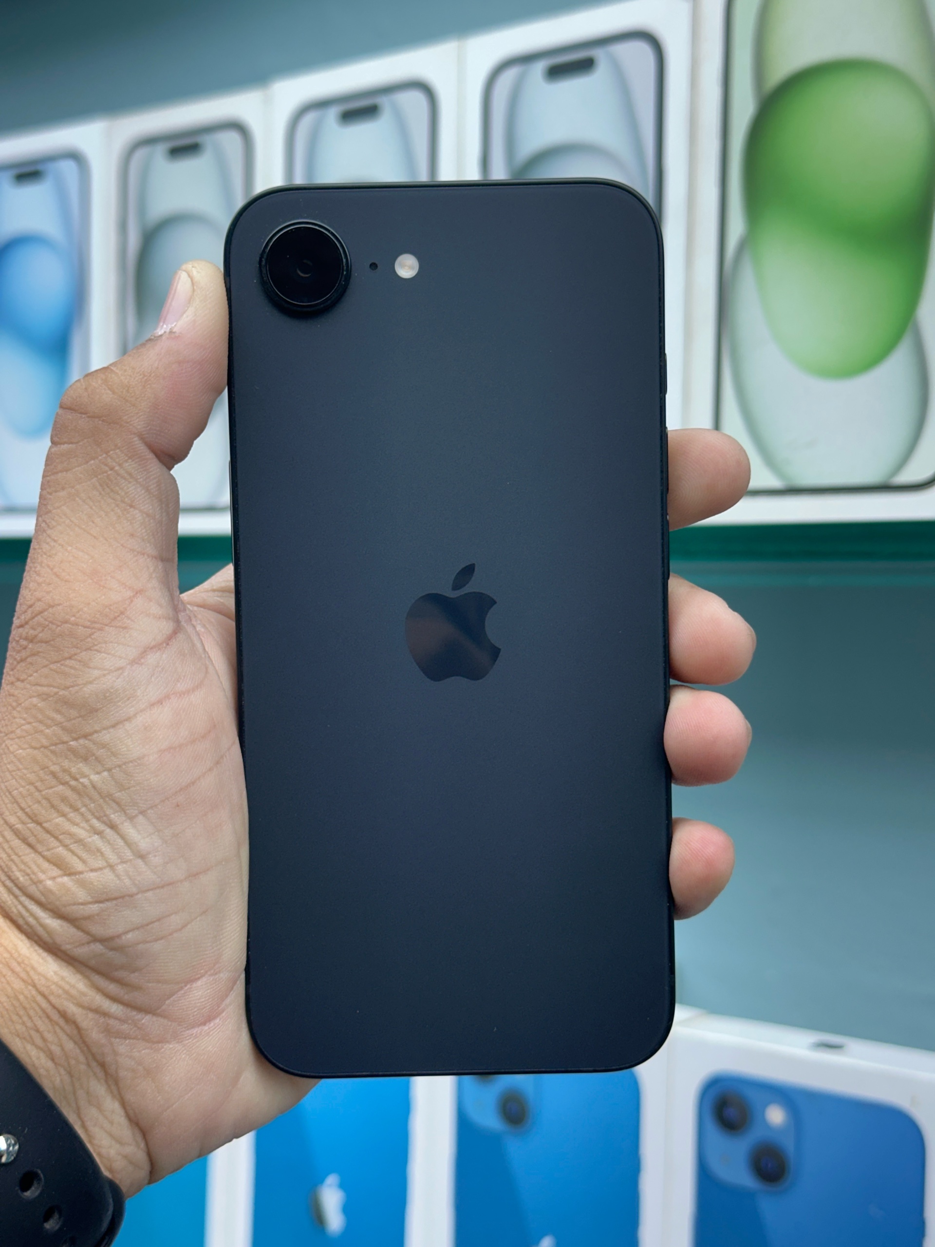 Apple iPhone 17e