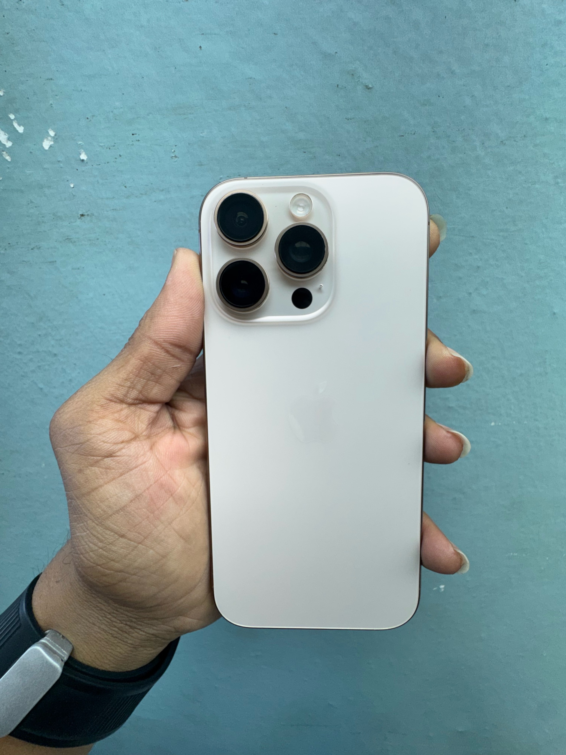 Apple iPhone 16 Pro