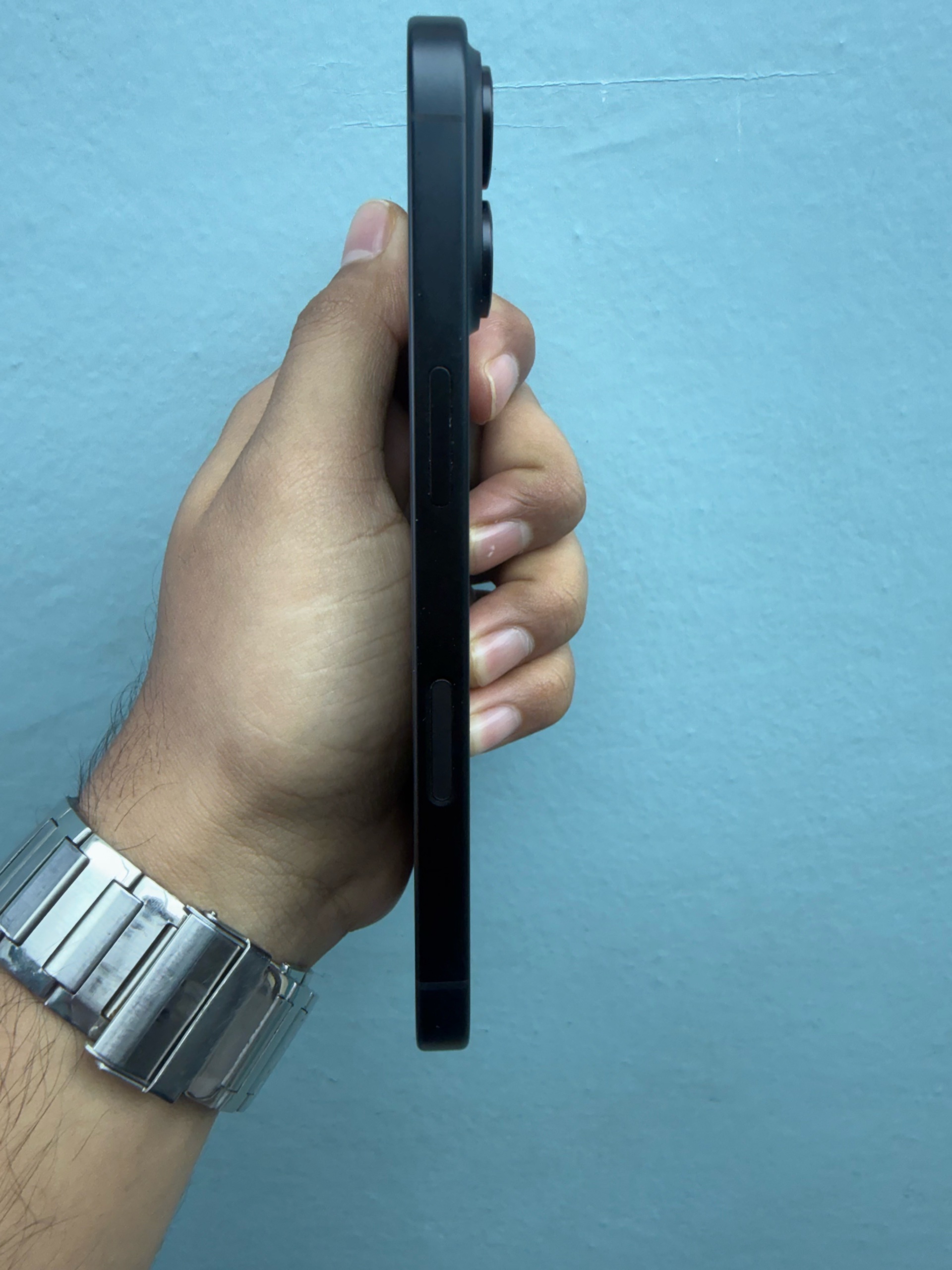 Apple iPhone 16